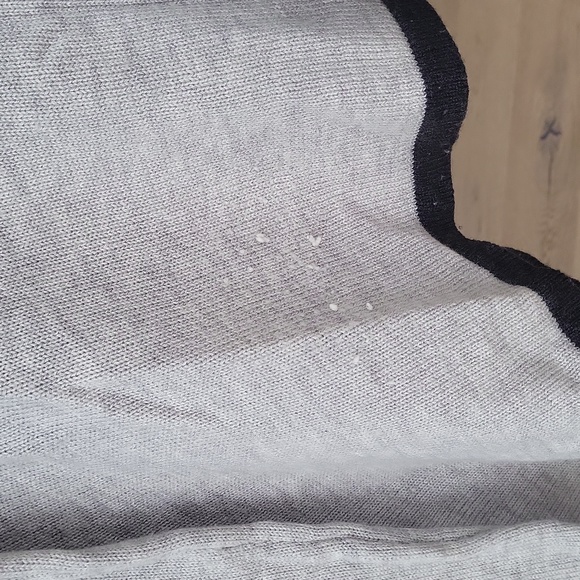 Elegant Cardigan - Picture 7 of 8